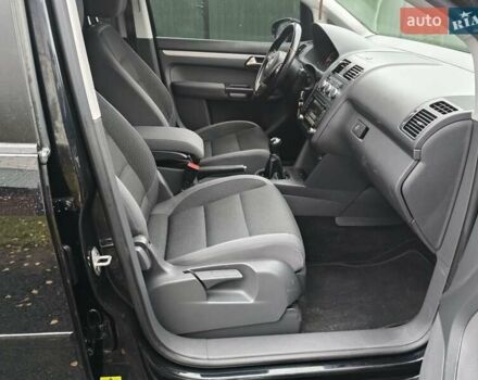 Чорний Фольксваген Туран, об'ємом двигуна 1.6 л та пробігом 271 тис. км за 12300 $, фото 30 на Automoto.ua