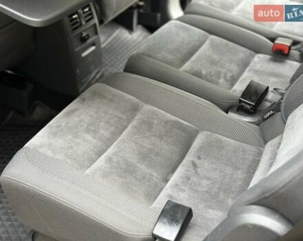 Черный Фольксваген Туран, объемом двигателя 2 л и пробегом 200 тыс. км за 11777 $, фото 73 на Automoto.ua