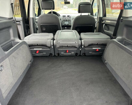 Чорний Фольксваген Туран, об'ємом двигуна 2 л та пробігом 262 тис. км за 12250 $, фото 49 на Automoto.ua