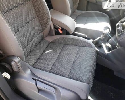 Чорний Фольксваген Туран, об'ємом двигуна 1.6 л та пробігом 211 тис. км за 11028 $, фото 8 на Automoto.ua