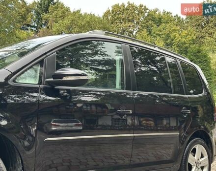 Черный Фольксваген Туран, объемом двигателя 2 л и пробегом 200 тыс. км за 11850 $, фото 77 на Automoto.ua