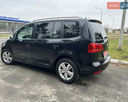 Чорний Фольксваген Туран, об'ємом двигуна 2 л та пробігом 262 тис. км за 12250 $, фото 4 на Automoto.ua