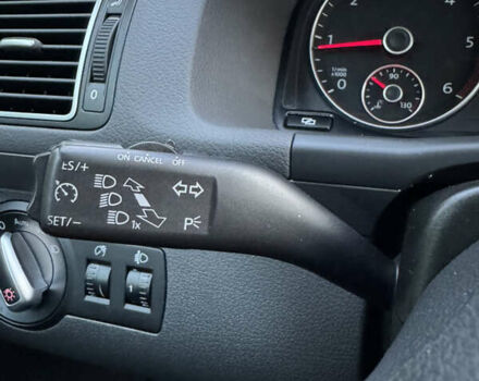 Черный Фольксваген Туран, объемом двигателя 1.6 л и пробегом 162 тыс. км за 11650 $, фото 37 на Automoto.ua