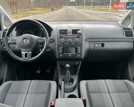 Чорний Фольксваген Туран, об'ємом двигуна 2 л та пробігом 262 тис. км за 12250 $, фото 61 на Automoto.ua