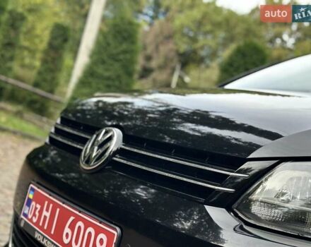 Черный Фольксваген Туран, объемом двигателя 2 л и пробегом 200 тыс. км за 11850 $, фото 76 на Automoto.ua