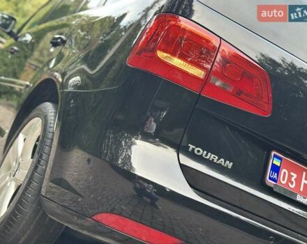 Черный Фольксваген Туран, объемом двигателя 2 л и пробегом 200 тыс. км за 11850 $, фото 92 на Automoto.ua