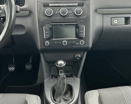 Чорний Фольксваген Туран, об'ємом двигуна 2 л та пробігом 262 тис. км за 12250 $, фото 62 на Automoto.ua