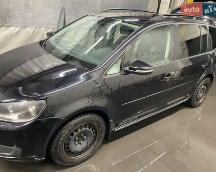 Черный Фольксваген Туран, объемом двигателя 1.6 л и пробегом 174 тыс. км за 13000 $, фото 14 на Automoto.ua