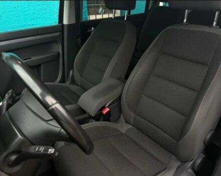 Черный Фольксваген Туран, объемом двигателя 0 л и пробегом 166 тыс. км за 3525 $, фото 2 на Automoto.ua