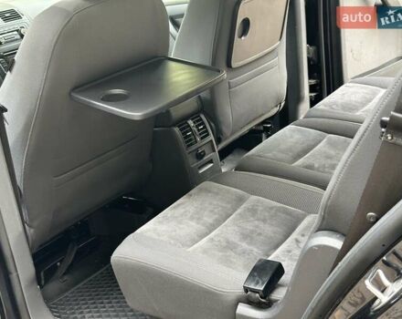 Чорний Фольксваген Туран, об'ємом двигуна 2 л та пробігом 200 тис. км за 11750 $, фото 74 на Automoto.ua