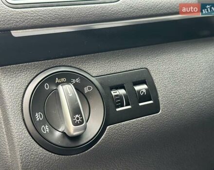 Черный Фольксваген Туран, объемом двигателя 2 л и пробегом 200 тыс. км за 11850 $, фото 50 на Automoto.ua