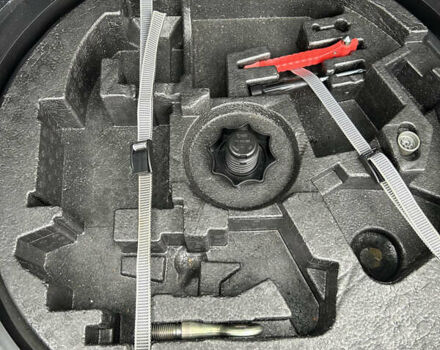 Чорний Фольксваген Туран, об'ємом двигуна 2 л та пробігом 262 тис. км за 12250 $, фото 48 на Automoto.ua