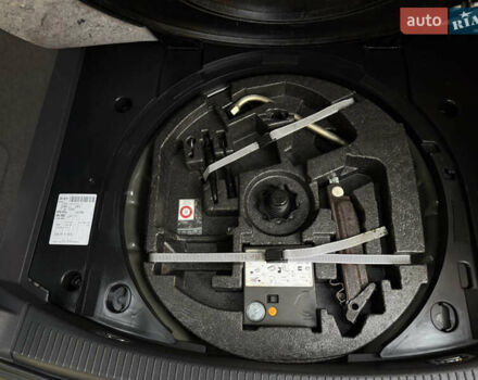 Чорний Фольксваген Туран, об'ємом двигуна 1.6 л та пробігом 218 тис. км за 10650 $, фото 45 на Automoto.ua