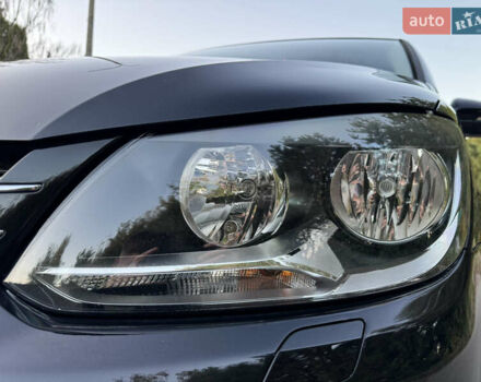 Черный Фольксваген Туран, объемом двигателя 1.6 л и пробегом 162 тыс. км за 11850 $, фото 27 на Automoto.ua