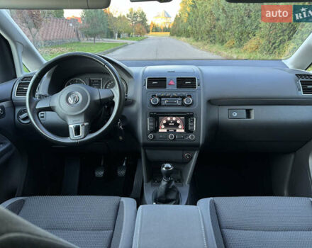 Черный Фольксваген Туран, объемом двигателя 1.6 л и пробегом 162 тыс. км за 11650 $, фото 46 на Automoto.ua