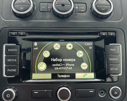 Чорний Фольксваген Туран, об'ємом двигуна 2 л та пробігом 262 тис. км за 12250 $, фото 87 на Automoto.ua