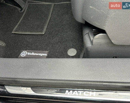 Чорний Фольксваген Туран, об'ємом двигуна 2 л та пробігом 262 тис. км за 12250 $, фото 64 на Automoto.ua