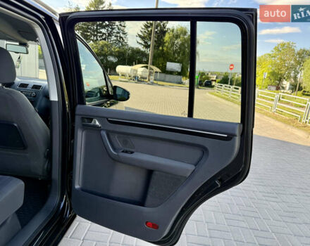 Черный Фольксваген Туран, объемом двигателя 0 л и пробегом 236 тыс. км за 10350 $, фото 57 на Automoto.ua