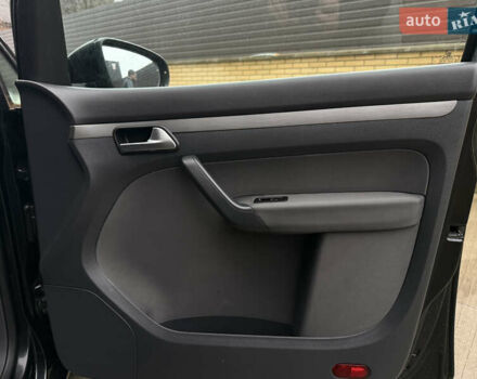 Чорний Фольксваген Туран, об'ємом двигуна 1.6 л та пробігом 218 тис. км за 10650 $, фото 23 на Automoto.ua