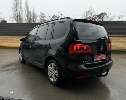 Черный Фольксваген Туран, объемом двигателя 1.6 л и пробегом 218 тыс. км за 9950 $, фото 3 на Automoto.ua