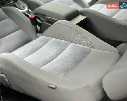 Черный Фольксваген Туран, объемом двигателя 2 л и пробегом 200 тыс. км за 12250 $, фото 54 на Automoto.ua