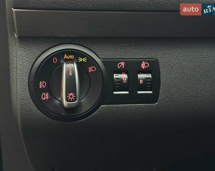 Чорний Фольксваген Туран, об'ємом двигуна 1.6 л та пробігом 218 тис. км за 10650 $, фото 17 на Automoto.ua