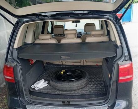 Черный Фольксваген Туран, объемом двигателя 1.4 л и пробегом 220 тыс. км за 9400 $, фото 6 на Automoto.ua