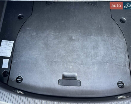 Черный Фольксваген Туран, объемом двигателя 1.6 л и пробегом 162 тыс. км за 11650 $, фото 74 на Automoto.ua