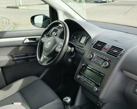 Черный Фольксваген Туран, объемом двигателя 1.97 л и пробегом 101 тыс. км за 12500 $, фото 7 на Automoto.ua