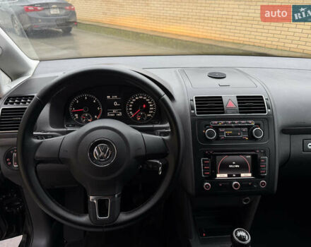 Чорний Фольксваген Туран, об'ємом двигуна 1.6 л та пробігом 218 тис. км за 10650 $, фото 18 на Automoto.ua