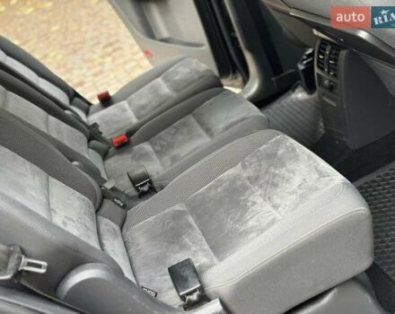 Черный Фольксваген Туран, объемом двигателя 2 л и пробегом 200 тыс. км за 12250 $, фото 70 на Automoto.ua