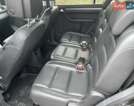 Чорний Фольксваген Туран, об'ємом двигуна 1.39 л та пробігом 230 тис. км за 7999 $, фото 11 на Automoto.ua