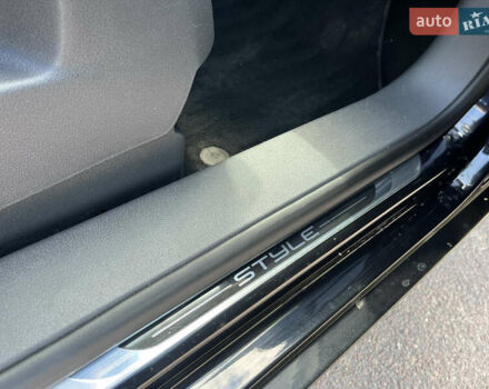 Чорний Фольксваген Туран, об'ємом двигуна 1.6 л та пробігом 228 тис. км за 11999 $, фото 23 на Automoto.ua