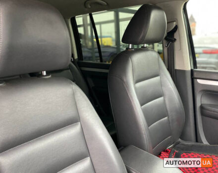 Чорний Фольксваген Туран, об'ємом двигуна 1.4 л та пробігом 258 тис. км за 8700 $, фото 16 на Automoto.ua