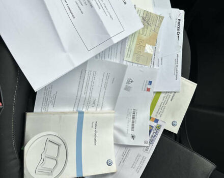 Чорний Фольксваген Туран, об'ємом двигуна 2 л та пробігом 262 тис. км за 12250 $, фото 101 на Automoto.ua