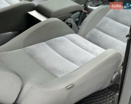 Черный Фольксваген Туран, объемом двигателя 2 л и пробегом 200 тыс. км за 11850 $, фото 11 на Automoto.ua