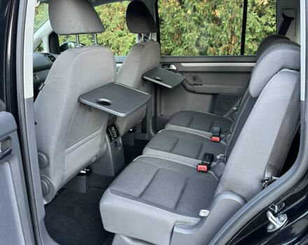 Черный Фольксваген Туран, объемом двигателя 1.6 л и пробегом 162 тыс. км за 11850 $, фото 76 на Automoto.ua