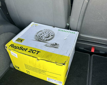 Чорний Фольксваген Туран, об'ємом двигуна 1.6 л та пробігом 228 тис. км за 11999 $, фото 30 на Automoto.ua