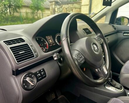 Чорний Фольксваген Туран, об'ємом двигуна 0 л та пробігом 250 тис. км за 10800 $, фото 3 на Automoto.ua