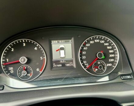 Чорний Фольксваген Туран, об'ємом двигуна 0 л та пробігом 250 тис. км за 10800 $, фото 4 на Automoto.ua