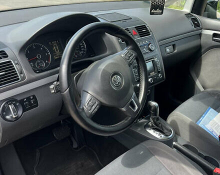 Чорний Фольксваген Туран, об'ємом двигуна 1.6 л та пробігом 228 тис. км за 11999 $, фото 14 на Automoto.ua