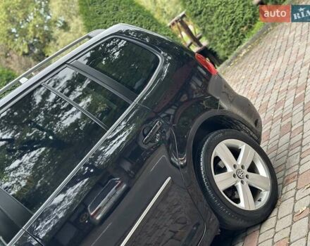 Черный Фольксваген Туран, объемом двигателя 2 л и пробегом 200 тыс. км за 11850 $, фото 80 на Automoto.ua