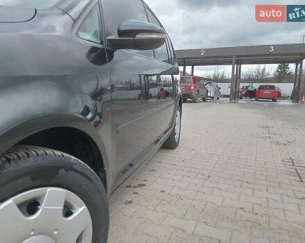 Черный Фольксваген Туран, объемом двигателя 2 л и пробегом 51 тыс. км за 14200 $, фото 4 на Automoto.ua