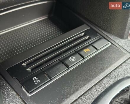 Черный Фольксваген Туран, объемом двигателя 2 л и пробегом 200 тыс. км за 11777 $, фото 78 на Automoto.ua