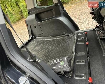 Черный Фольксваген Туран, объемом двигателя 2 л и пробегом 200 тыс. км за 11850 $, фото 56 на Automoto.ua