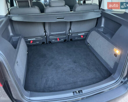 Черный Фольксваген Туран, объемом двигателя 1.6 л и пробегом 236 тыс. км за 9750 $, фото 33 на Automoto.ua