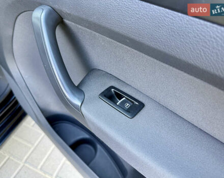 Черный Фольксваген Туран, объемом двигателя 0 л и пробегом 236 тыс. км за 10350 $, фото 63 на Automoto.ua