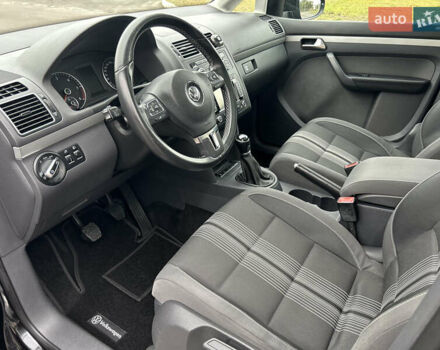 Чорний Фольксваген Туран, об'ємом двигуна 2 л та пробігом 262 тис. км за 12250 $, фото 55 на Automoto.ua