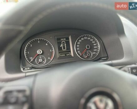 Черный Фольксваген Туран, объемом двигателя 1.97 л и пробегом 213 тыс. км за 11600 $, фото 6 на Automoto.ua