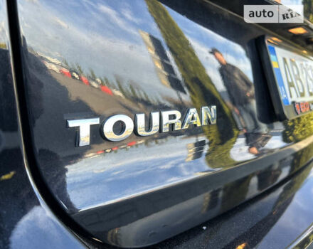 Черный Фольксваген Туран, объемом двигателя 1.6 л и пробегом 236 тыс. км за 9700 $, фото 37 на Automoto.ua